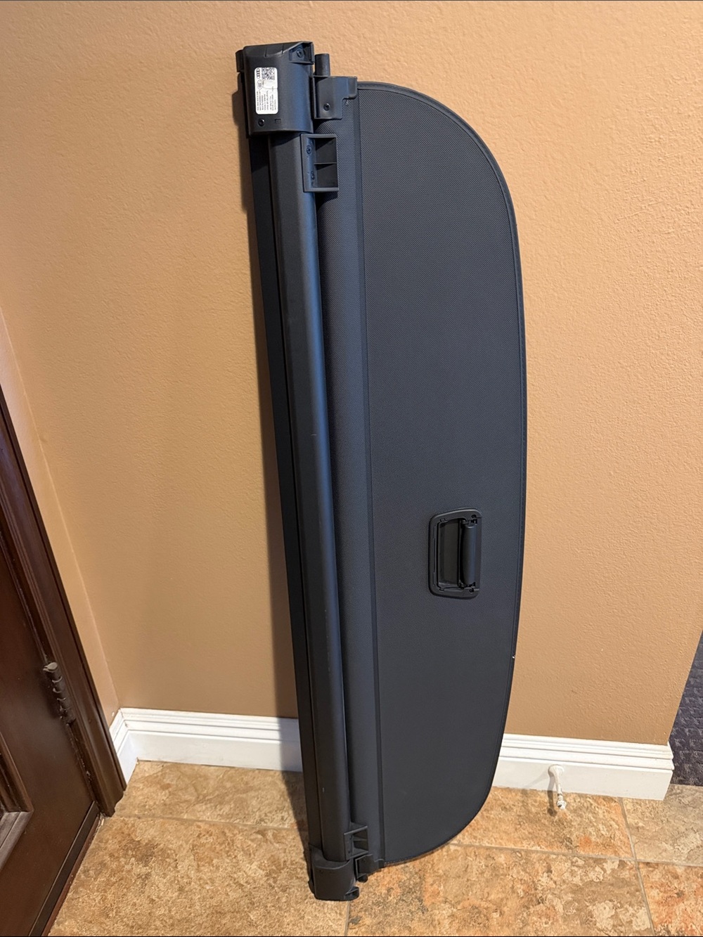 Retractable Cargo Cover - Dark Gray